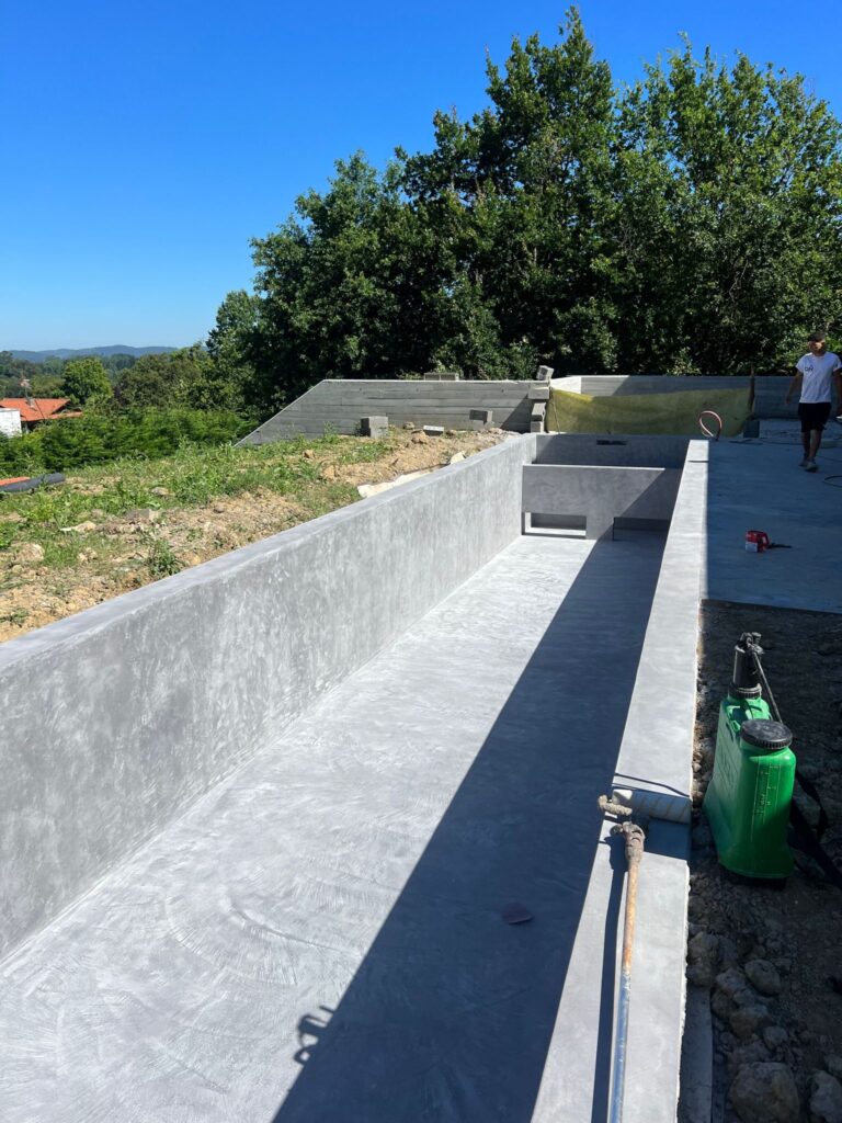 3- Stone Feel Pool